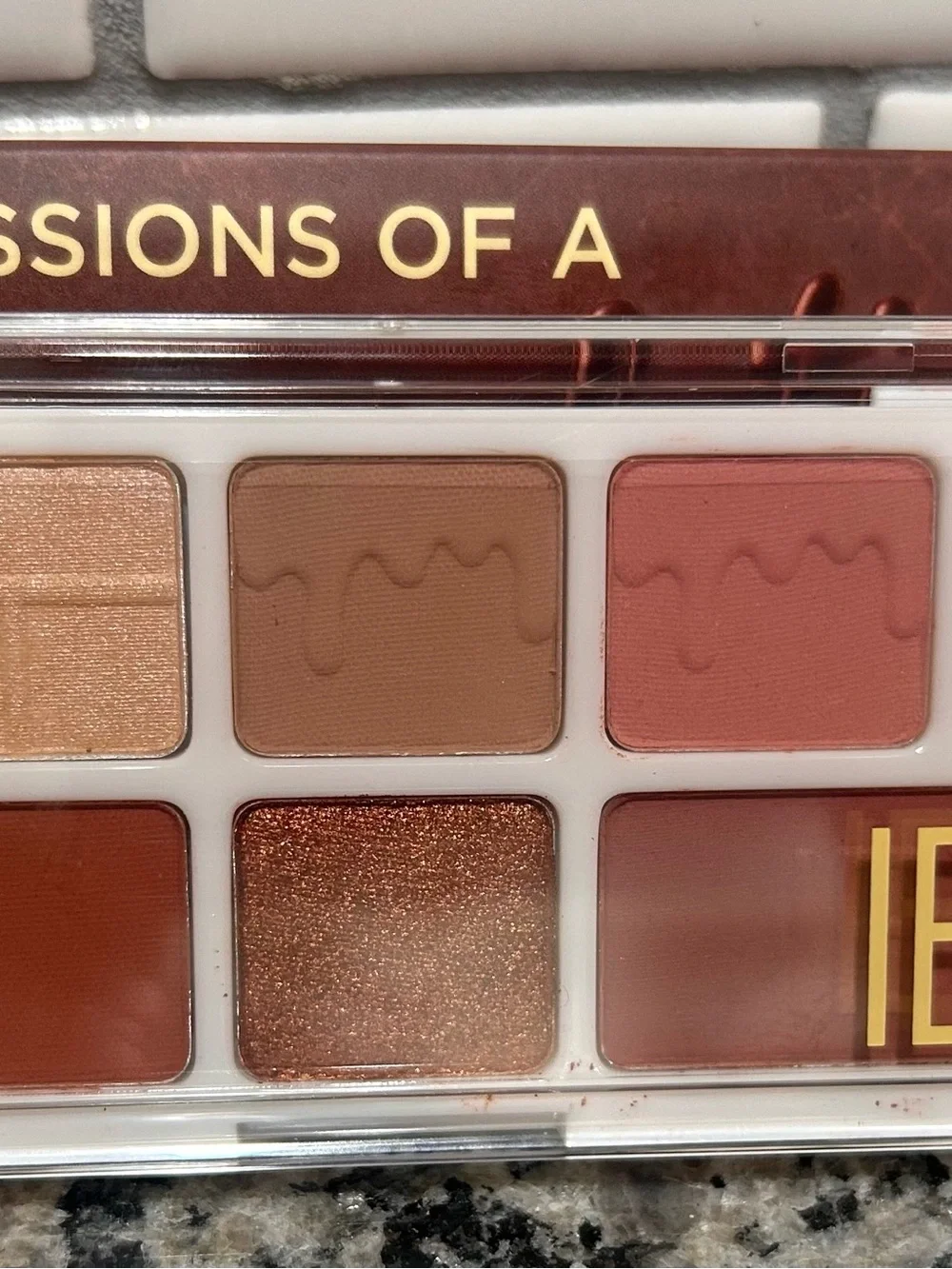 Chocolate Brown Eyeshadow Palette by iby